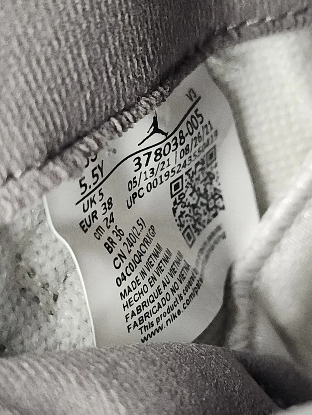Nike Air Jordan 11 Retro 'Cool Grey' 2021, Youth 5.5 - Picture 10 of 11